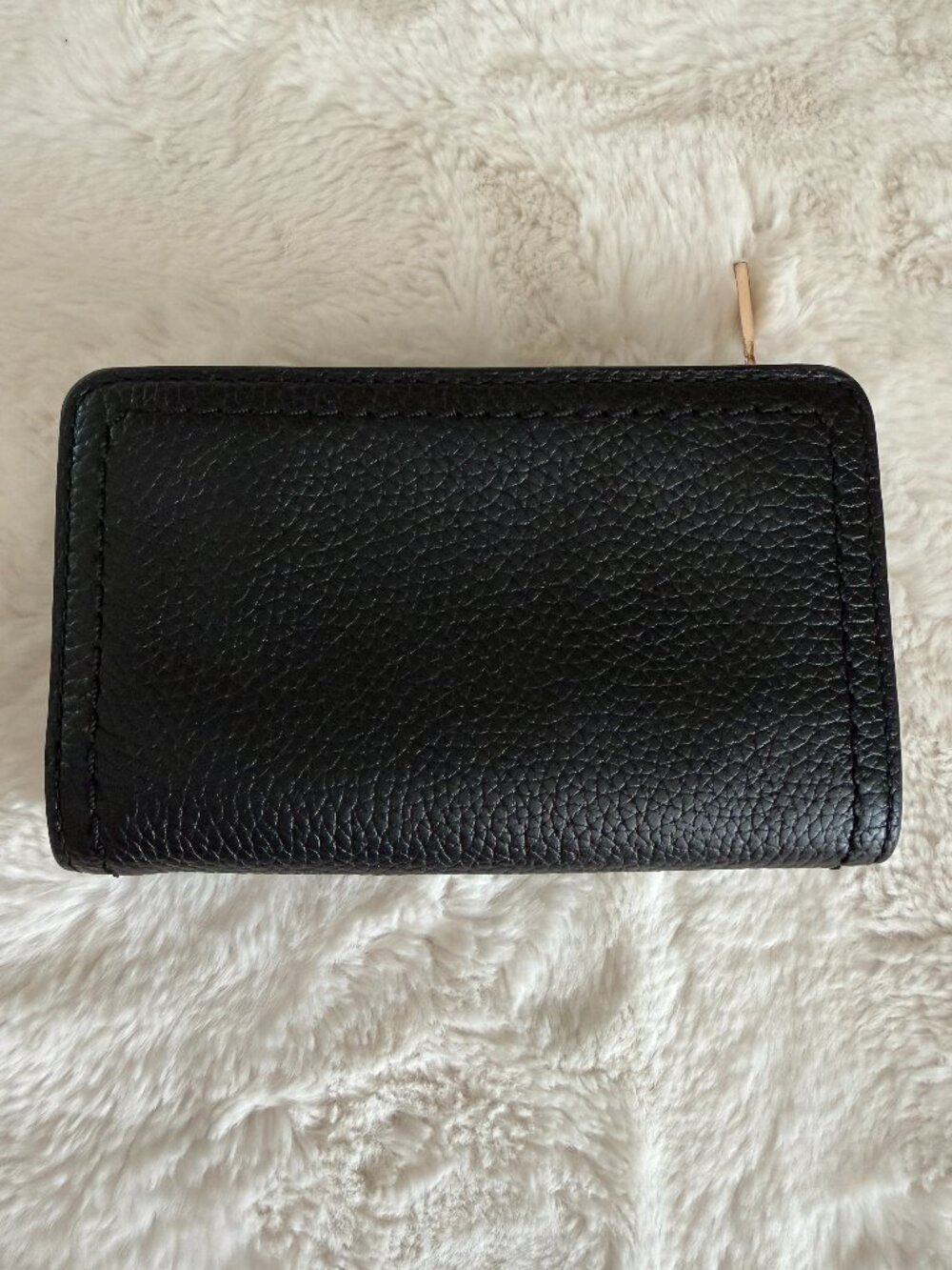 Marc Jacobs Groove Medium Bifold Black Leather With Gold Hardware Wallet - Picture 4 of 13
